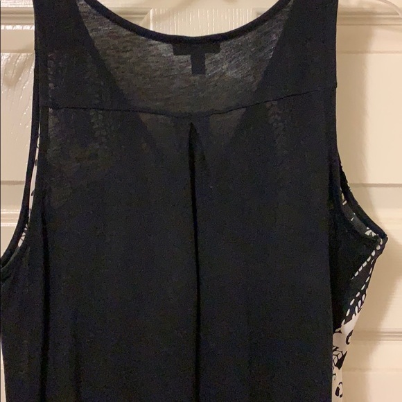 Express floral tank top with zipper. - Picture 5 of 7